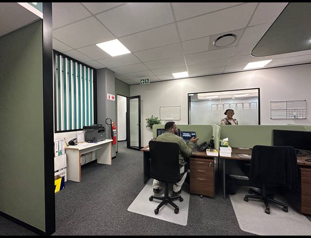 167M² OFFICE TO LET IN DORINGKLOOF
